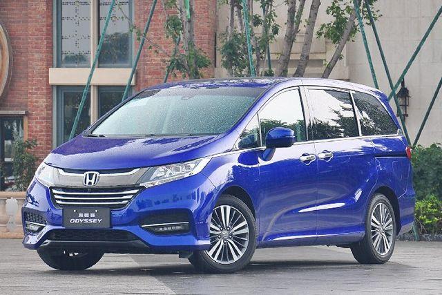 tyc7111cc太阳成集团_张子枫父母是做什么的?张子枫家庭背景如何?(图2) 太阳成tyc7111cc官网