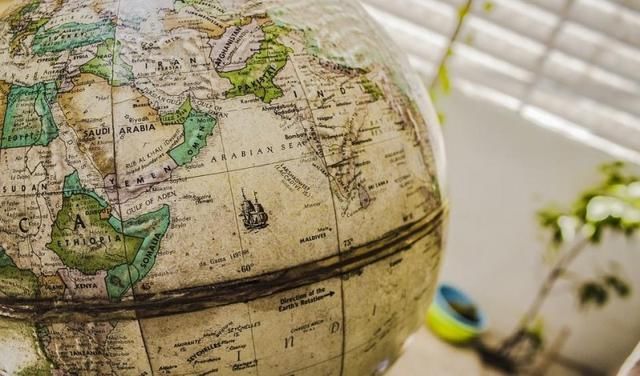 tyc7111cc太阳成集团_张子枫父母是做什么的?张子枫家庭背景如何?(图1) tyc7111cc太阳成集团